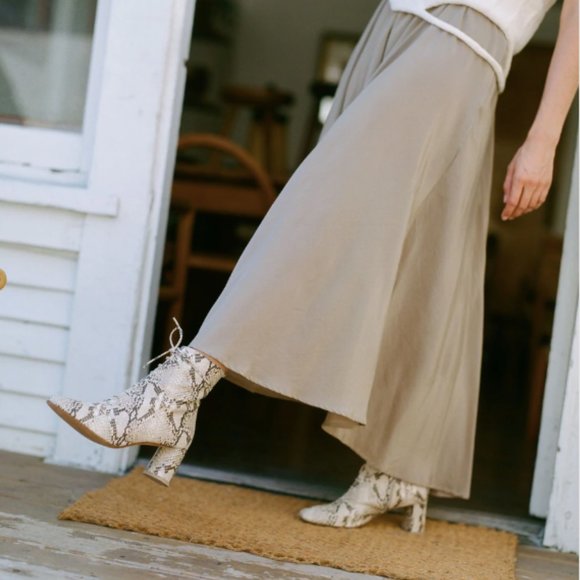 LoQ Agata In Ash Snake Boot - Size 37 - Never Work NWT and Box - Picture 3 of 4